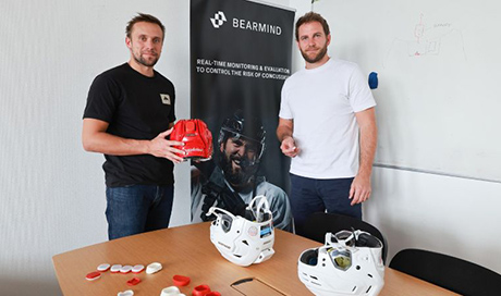 Tom Bertrand and Mathieu Falbriard, cofounder of Bearmind, with their smart helmet © 2023 Alain Herzog 